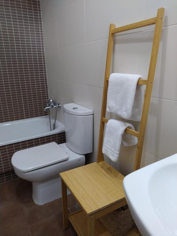 Casa Aurea-Apartamento Zona Antigua,Parking Y Wifi By Delabra Apartments Oviedo Eksteriør bilde