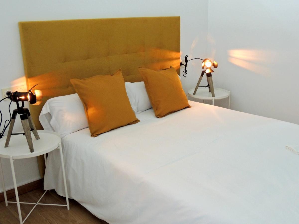 Casa Aurea-Apartamento Zona Antigua,Parking Y Wifi By Delabra Apartments Oviedo Eksteriør bilde